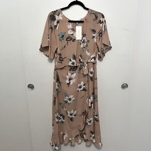 Nude/ Peach Floral Sienna Sky Dress size:L